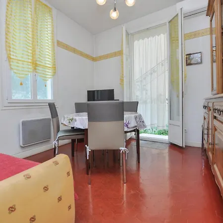Apartment 1 Bedroom Amazing In