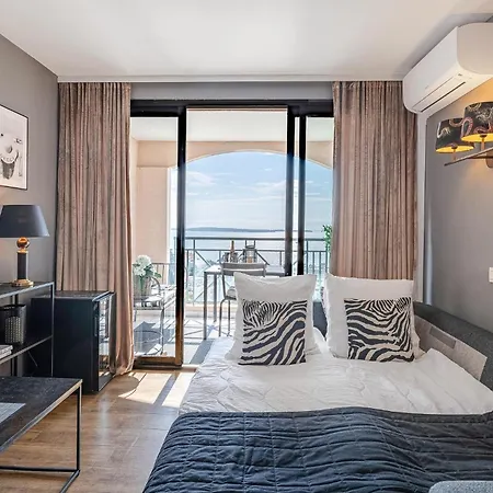 Amazing In With House Sea View