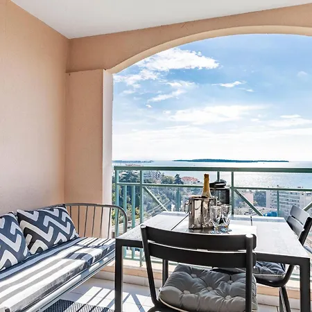 Amazing In With House Sea View *