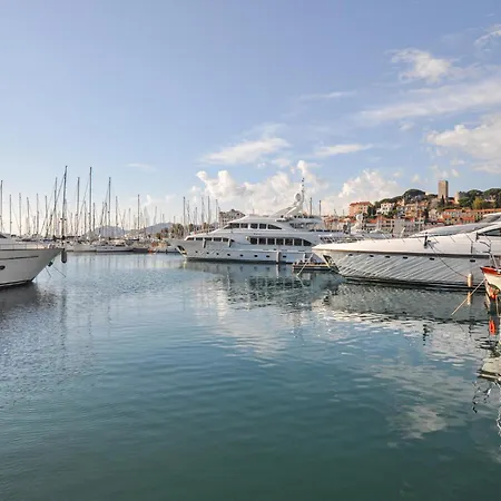 Lägenhet Amazing In With House Sea View *